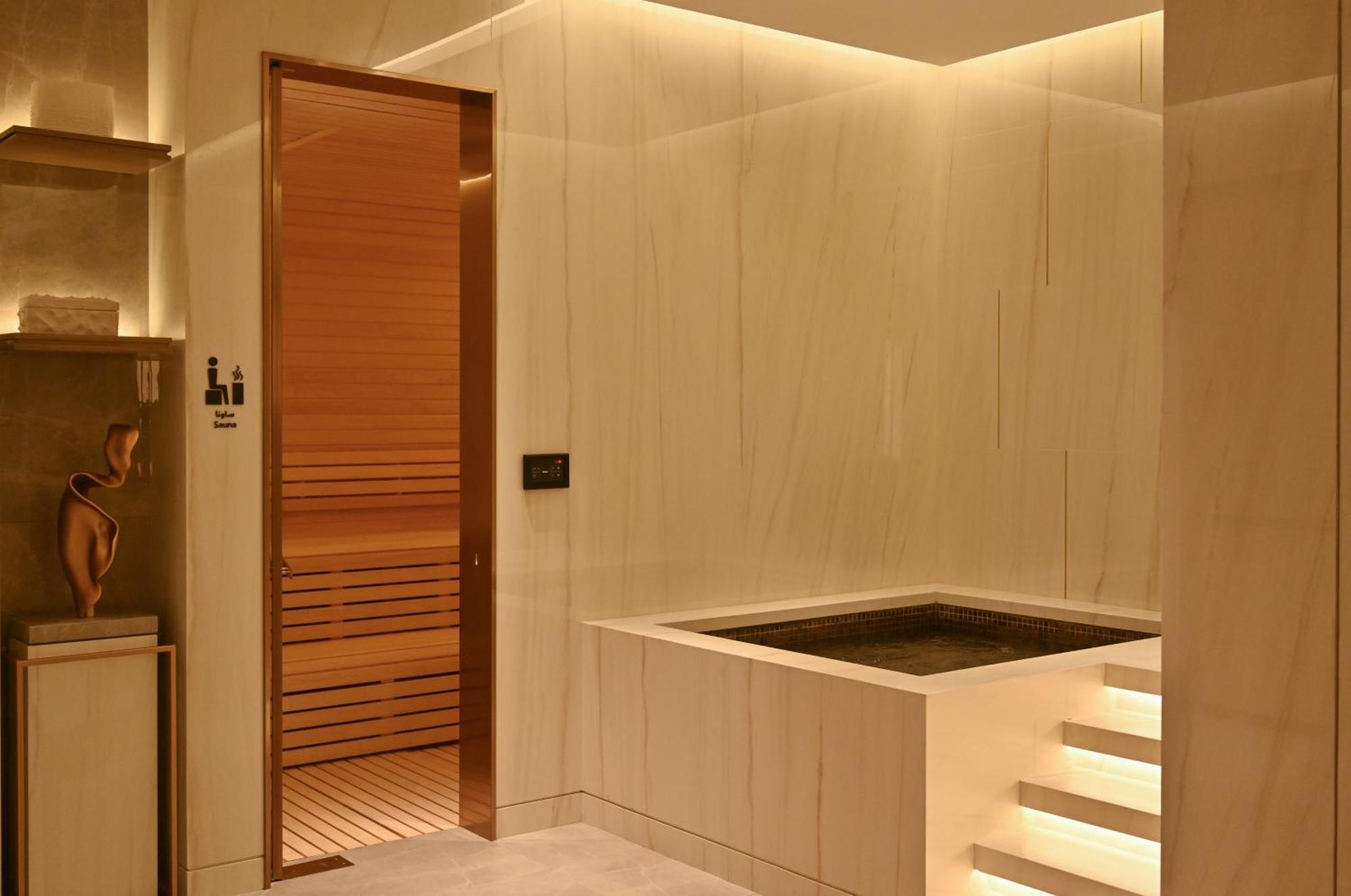 Hotel Onyx Rotana à Manama Extérieur photo A Turkish bath in a hotel